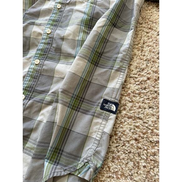 The North Face Mens shirt, size medium. Lightweight, Tan & Green Plaid Design - Picture 5 of 7